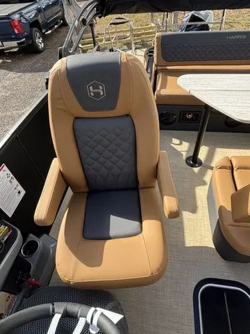 Slide: The Image of Harris Sunliner 230 SLE 2026 - 12