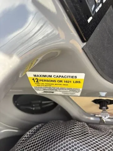 Slide: The Image of Harris Sunliner 230 SLE 2026 - 14