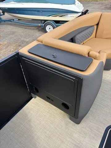 Slide: The Image of Harris Sunliner 230 SLE 2026 - 15