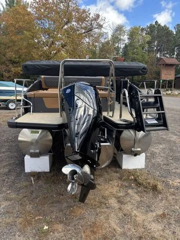 Slide: The Image of Harris Sunliner 230 SLE 2026 - 7