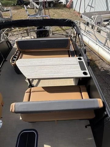 Slide: The Image of Harris Sunliner 230 SLE 2026 - 9