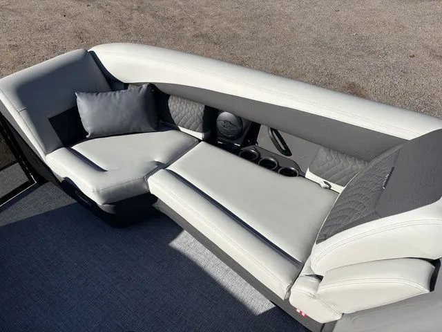 Slide: The Image of Harris SUNLINER 230 SLDH 2026 - 11