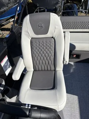 Slide: The Image of Harris SUNLINER 230 SLDH 2026 - 19