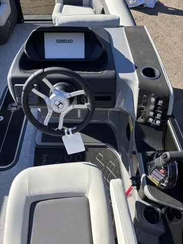 Slide: The Image of Harris SUNLINER 230 SLDH 2026 - 20