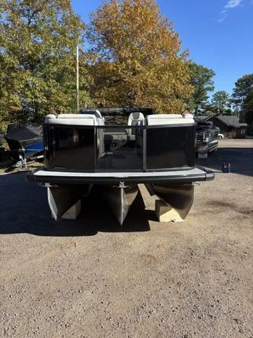 Slide: The Image of Harris SUNLINER 230 SLDH 2026 - 3