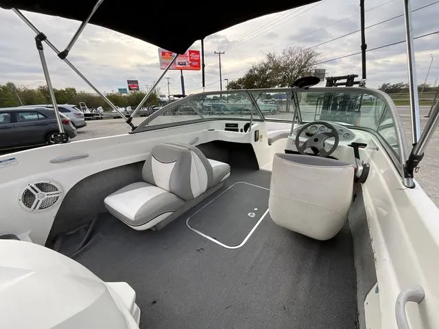 Slide: The Image of Bayliner 175 Bowrider 2011 - 8