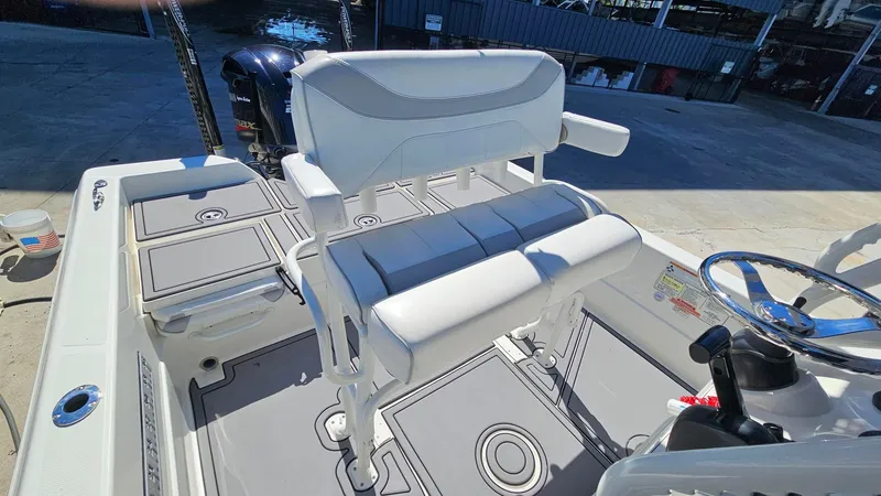 Slide: The Image of Skeeter SX 2250 2021 - 12