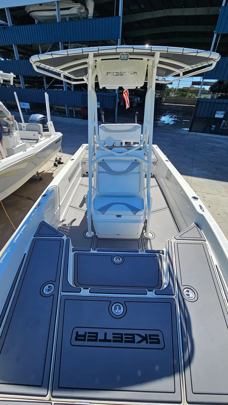 Slide: The Image of Skeeter SX 2250 2021 - 15