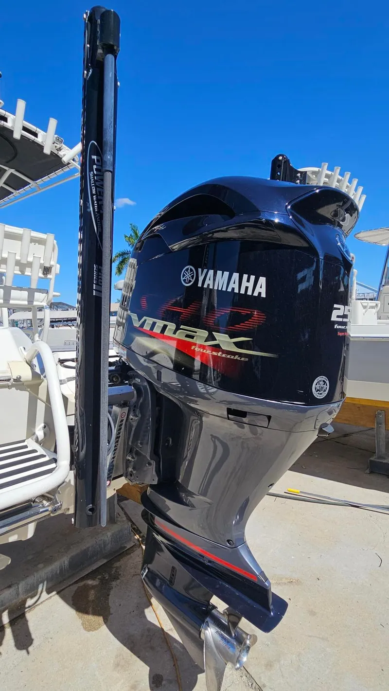 Slide: The Image of Skeeter SX 2250 2021 - 16