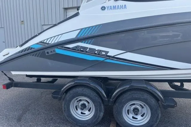 Slide: The Image of 2020 Yamaha AR210 boat on trailer, featuring sleek design and modern graphics. - 3