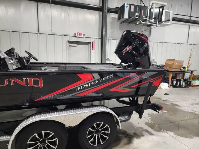 Slide: The Image of Lund 2075 Pro-V Bass XS 2026 - 4