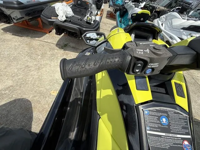 Slide: The Image of Yamaha GP1800R HO 2022 - 10