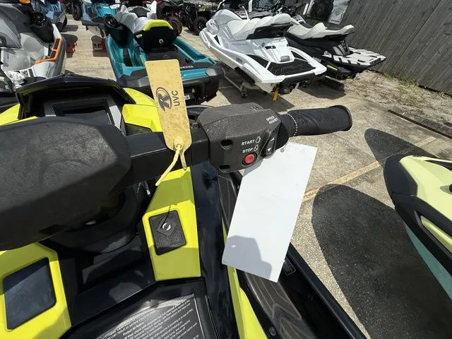 Slide: The Image of Yamaha GP1800R HO 2022 - 11