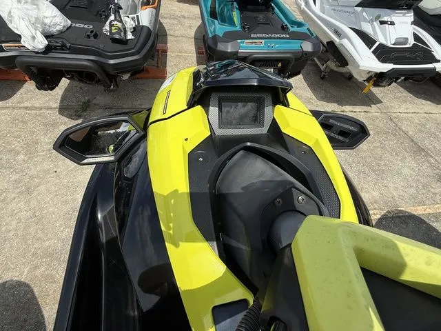 Slide: The Image of Yamaha GP1800R HO 2022 - 9