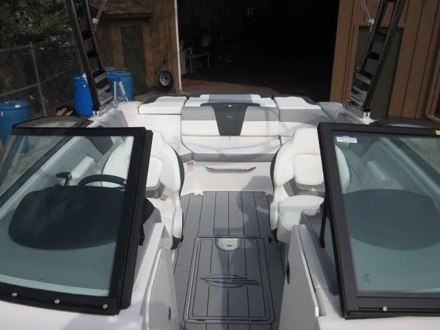 Slide: The Image of Chaparral 23 SSi 2025 - 14