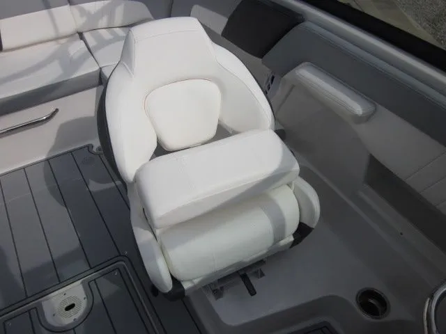 Slide: The Image of Chaparral 23 SSi 2025 - 18