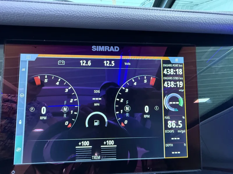 Slide: The Image of Sea Ray Sundancer 320 2021 - 26