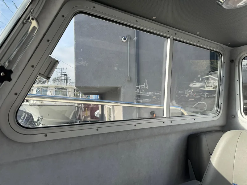 Slide: The Image of Defiance Admiral 220 EX 2026 - 52