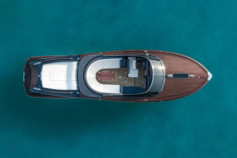 Slide: The Image of Riva 33' AQUARIVA SPECIAL 2027 - 2
