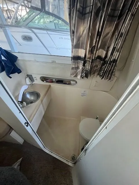 Slide: The Image of Carver Yachts 280 1997 - 17