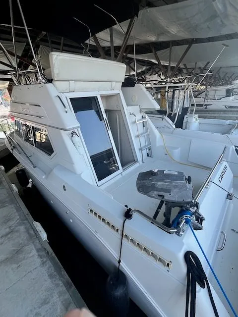 Slide: The Image of Carver Yachts 280 1997 - 3