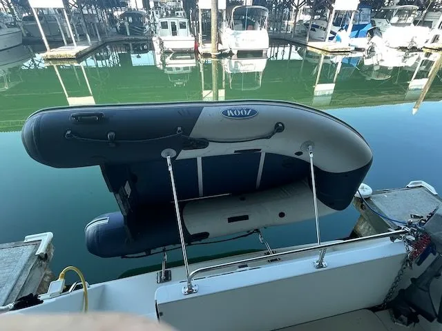 Slide: The Image of Carver Yachts 280 1997 - 4