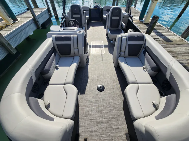 Slide: The Image of Barletta 22 CC TRITOON 2024 - 8