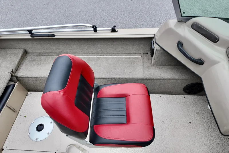Slide: The Image of Red and black seat on 2013 G3 Angler V172 F boat interior. - 7