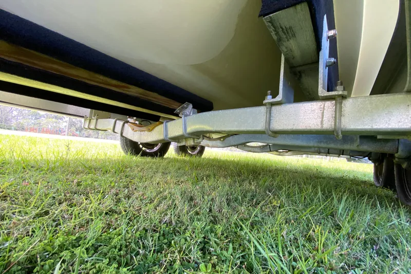 Slide: The Image of Underneath view of a 2005 Grady-White Advance 257 boat on a trailer. - 20