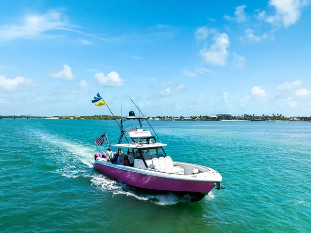 Slide: The Image of Everglades 395 Center Console 2025 - 14