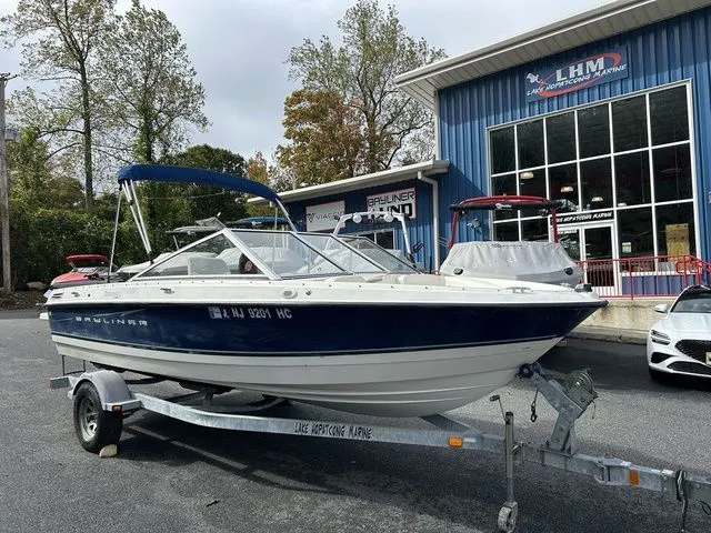 Slide: The Image of Bayliner 195 Discovery 2011 - 6