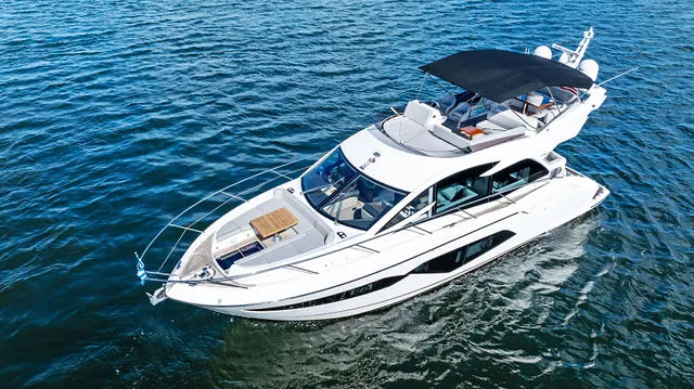 Slide: The Image of Sunseeker Manhattan 52 2017 - 41