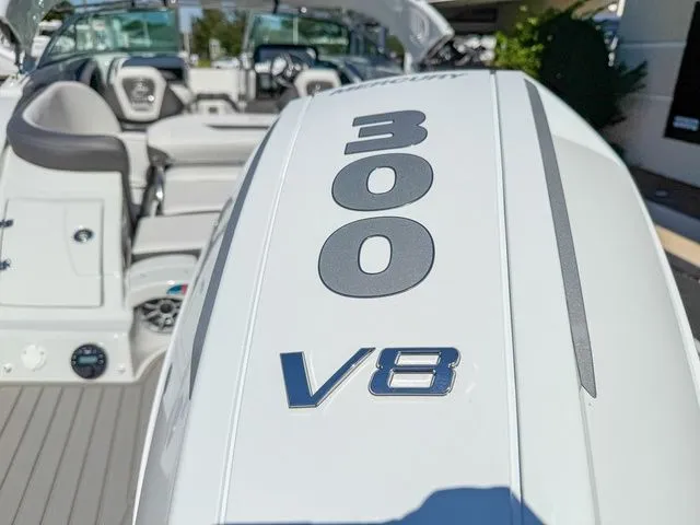 Slide: The Image of Crownline Boats 270 XSS 2026 - 11