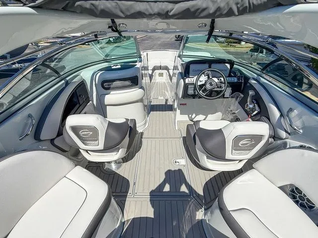 Slide: The Image of Crownline Boats 270 XSS 2026 - 15