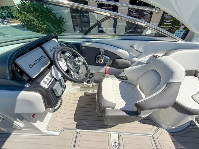 Slide: The Image of Crownline Boats 270 XSS 2026 - 17