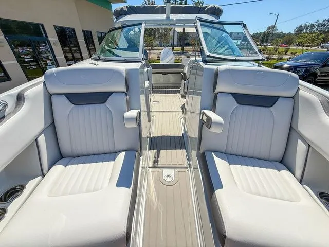 Slide: The Image of Crownline Boats 270 XSS 2026 - 22