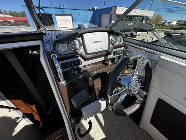 Slide: The Image of Regal 28 Express 2014 - 7