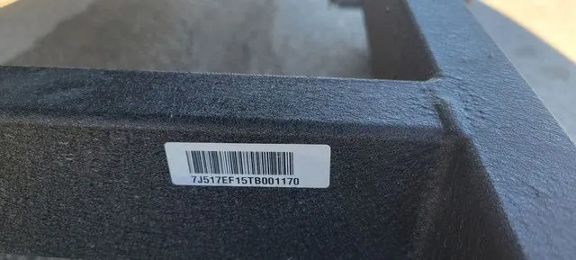 Slide: The Image of Tracker Grizzly 1648 Utility 2026 - 8