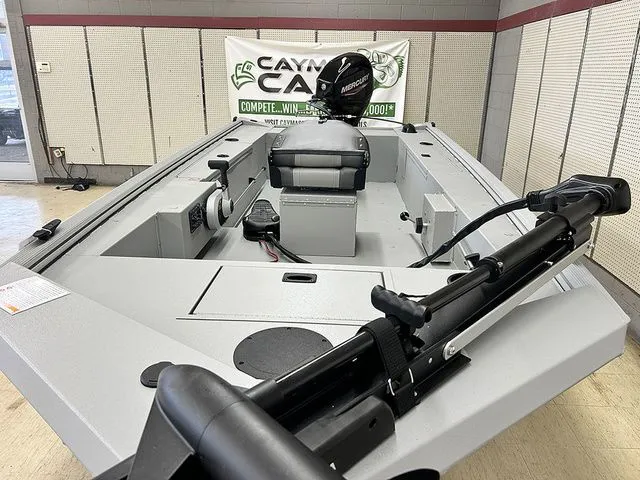 Slide: The Image of Lowe Skorpion SS 2026 - 2