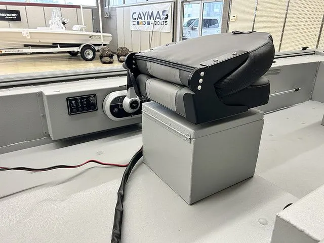 Slide: The Image of Lowe Skorpion SS 2026 - 3