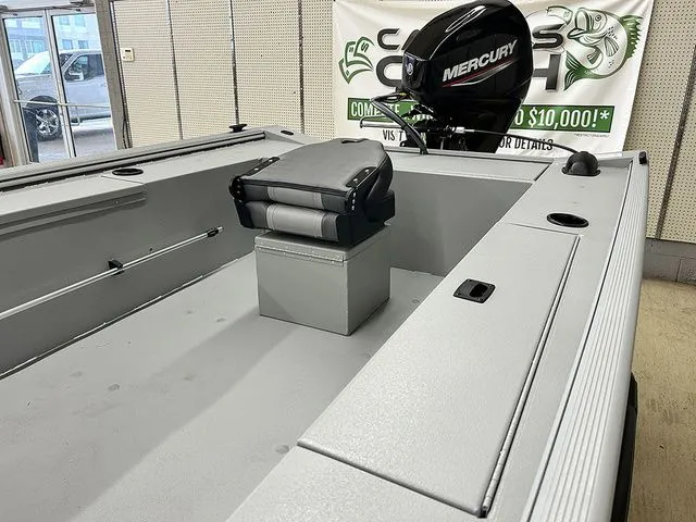 Slide: The Image of Lowe Skorpion SS 2026 - 5