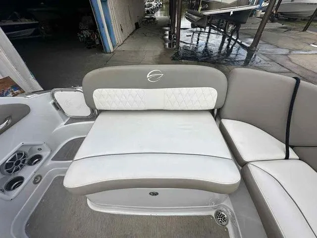 Slide: The Image of Crownline Boats Eclipse E2 2017 - 13