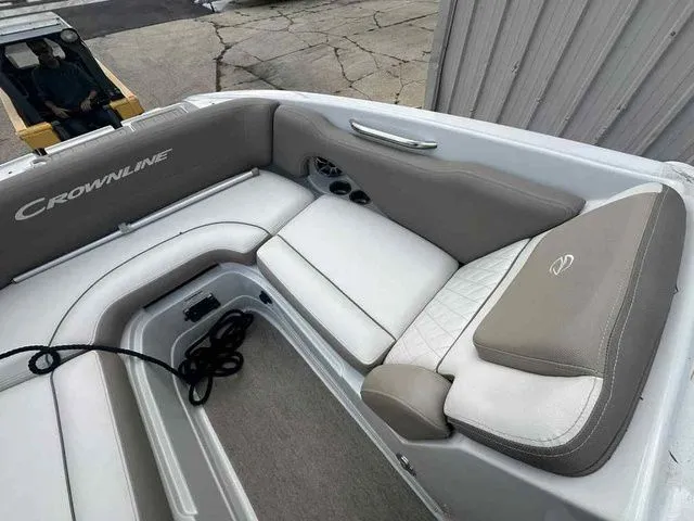 Slide: The Image of Crownline Boats Eclipse E2 2017 - 3