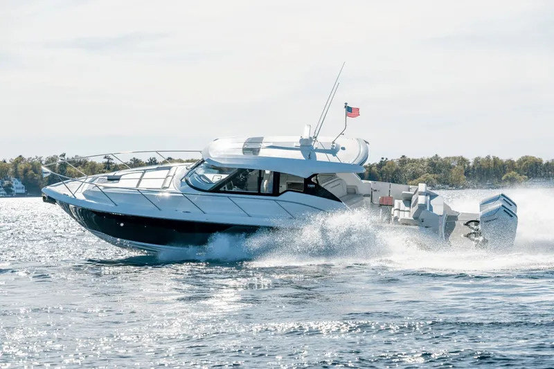 Slide: The Image of Tiara 43 LE 2026 - 3