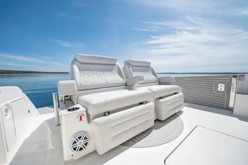 Slide: The Image of Tiara 43 LE 2026 - 44