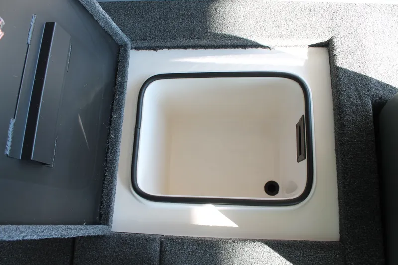 Slide: The Image of Vexus Defender 181 2026 - 15