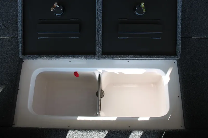 Slide: The Image of Vexus Defender 181 2026 - 27