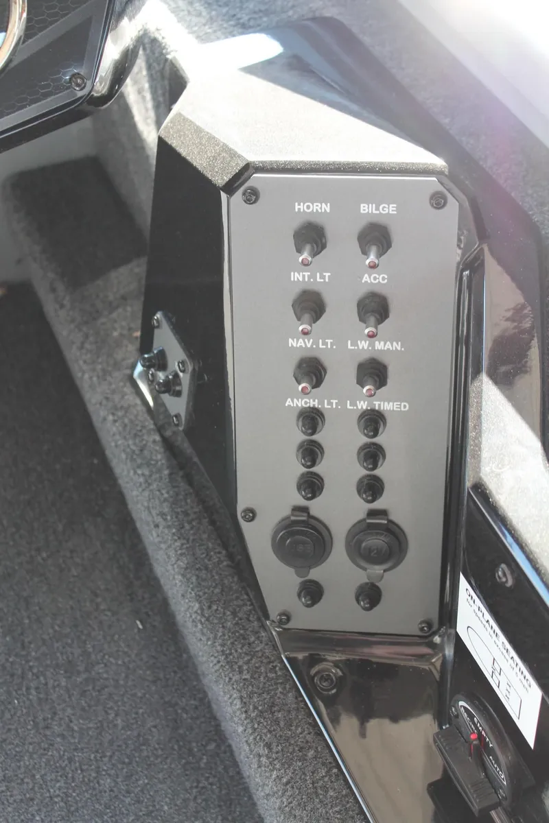 Slide: The Image of Vexus Defender 181 2026 - 7