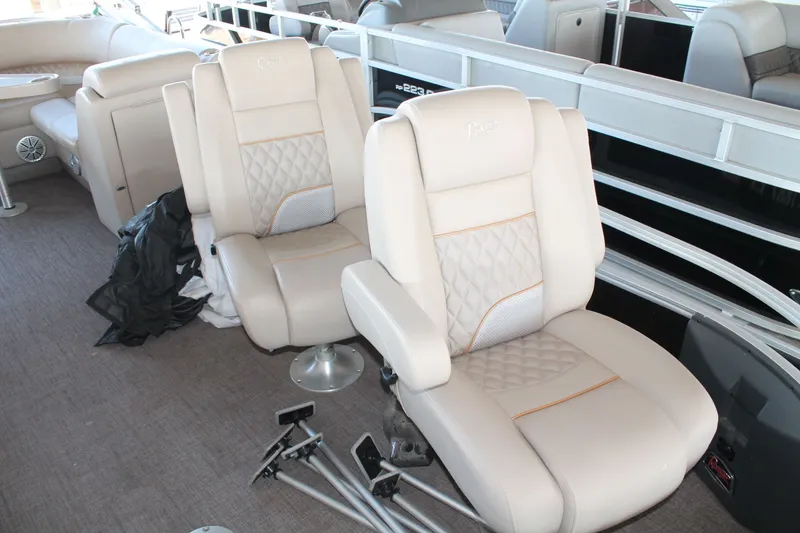 Slide: The Image of Ranger Boats 223FC 2019 - 5