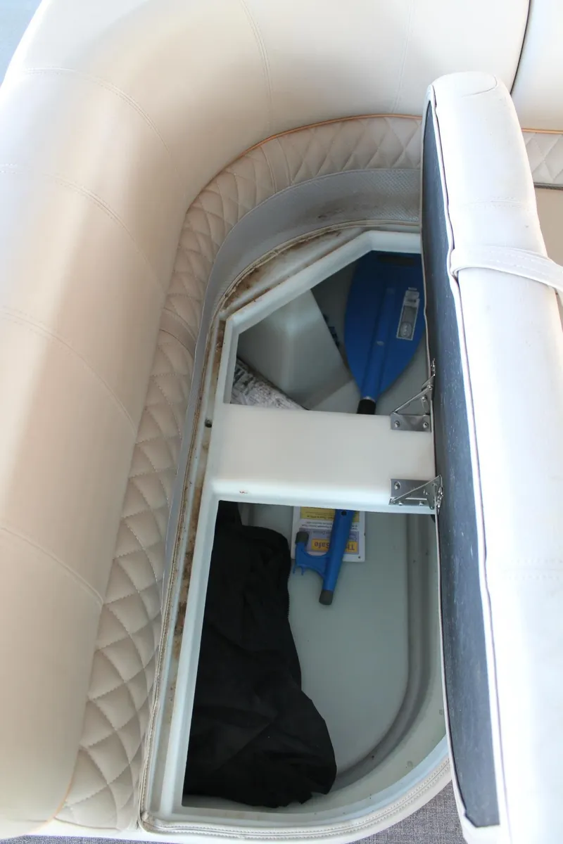 Slide: The Image of Ranger Boats 223FC 2019 - 8